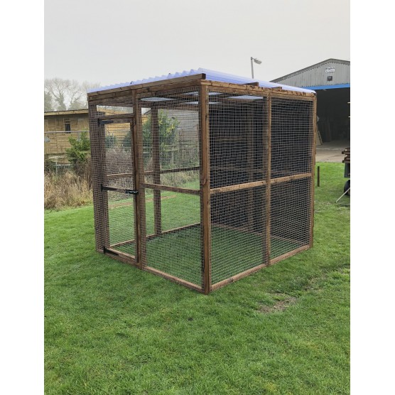 Free Standing Waterproof Chicken Run / Bird Aviary 6ft x 6ft 16G