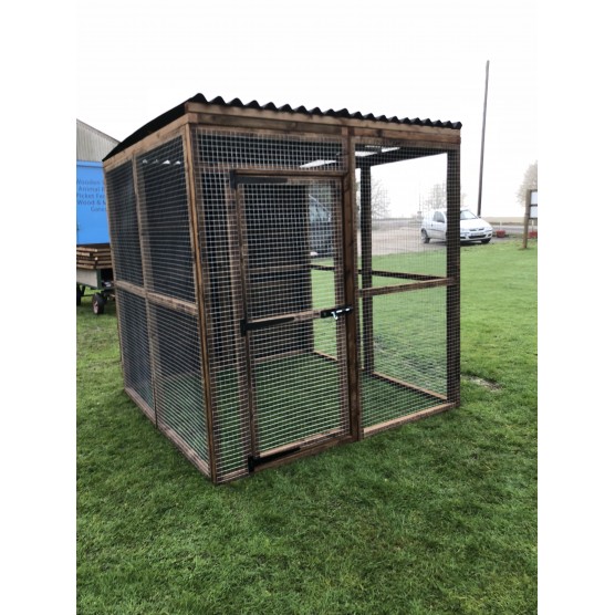 Free Standing Waterproof Chicken Run / Bird Aviary 6ft x 6ft 16G