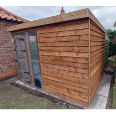 Bunnio 9 x 6 ft 1/2" x 1/2" wire mesh with felt roof